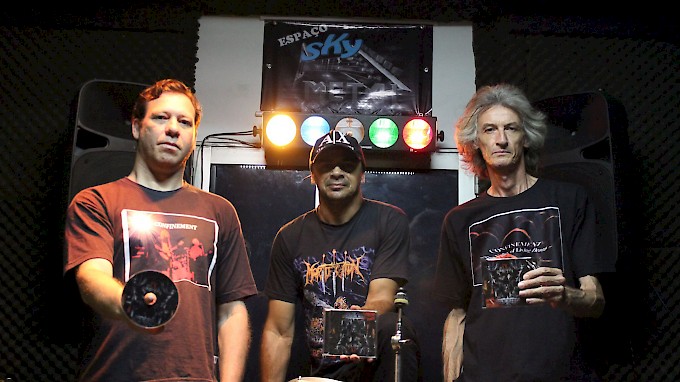 CONFINEMENT (Brazil)