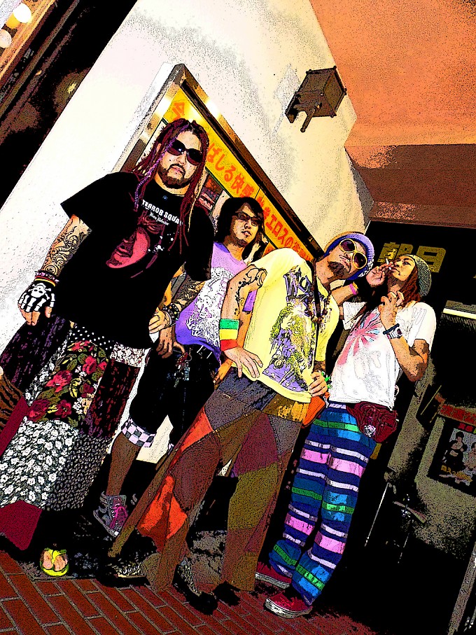 SHADY GLIMPSE / Japan SHADY GLIMPSE / Japan