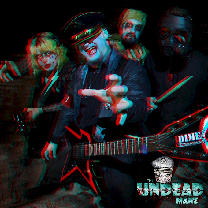 THE UNDEAD MANZ Something Darker! THE UNDEAD MANZ Something Darker!