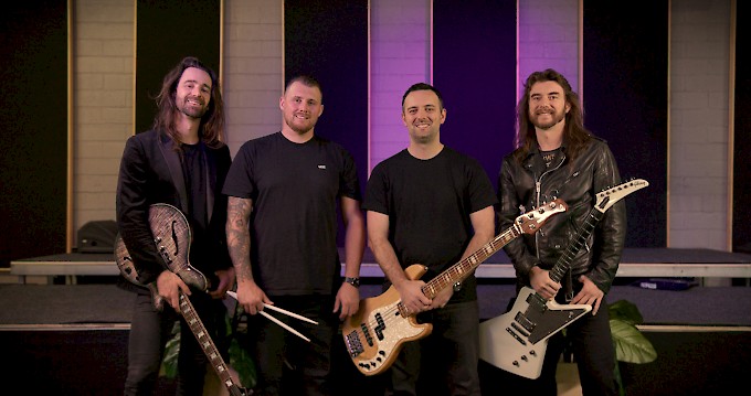 Banda Imperatore, Australia