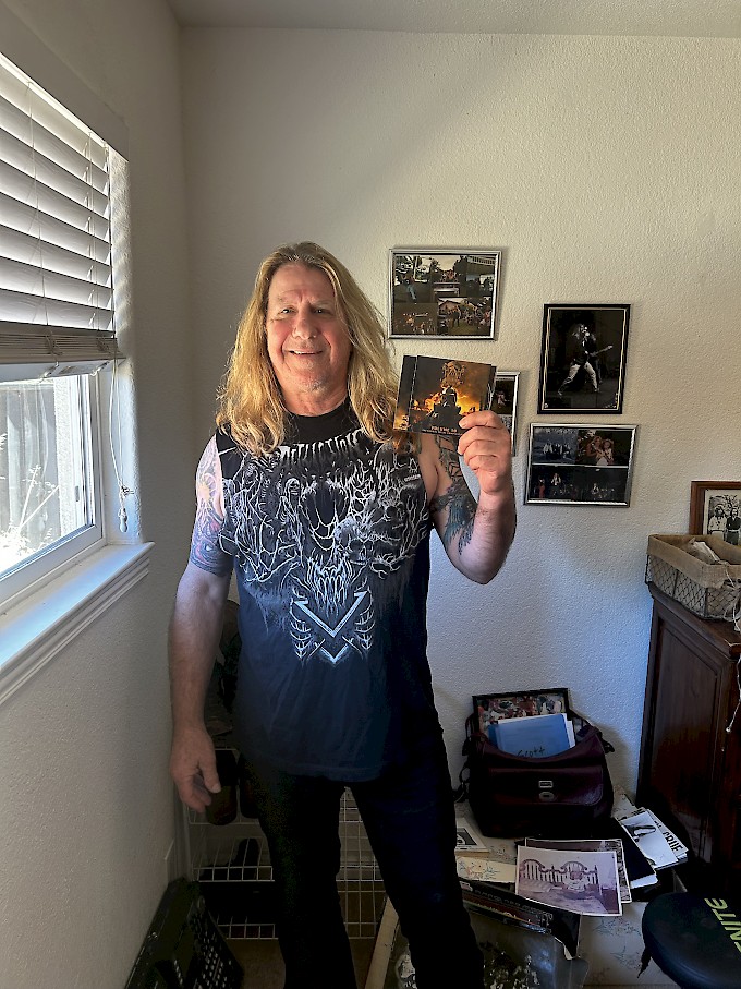 Scott Eckardt Lead vocalist for Phantom Power